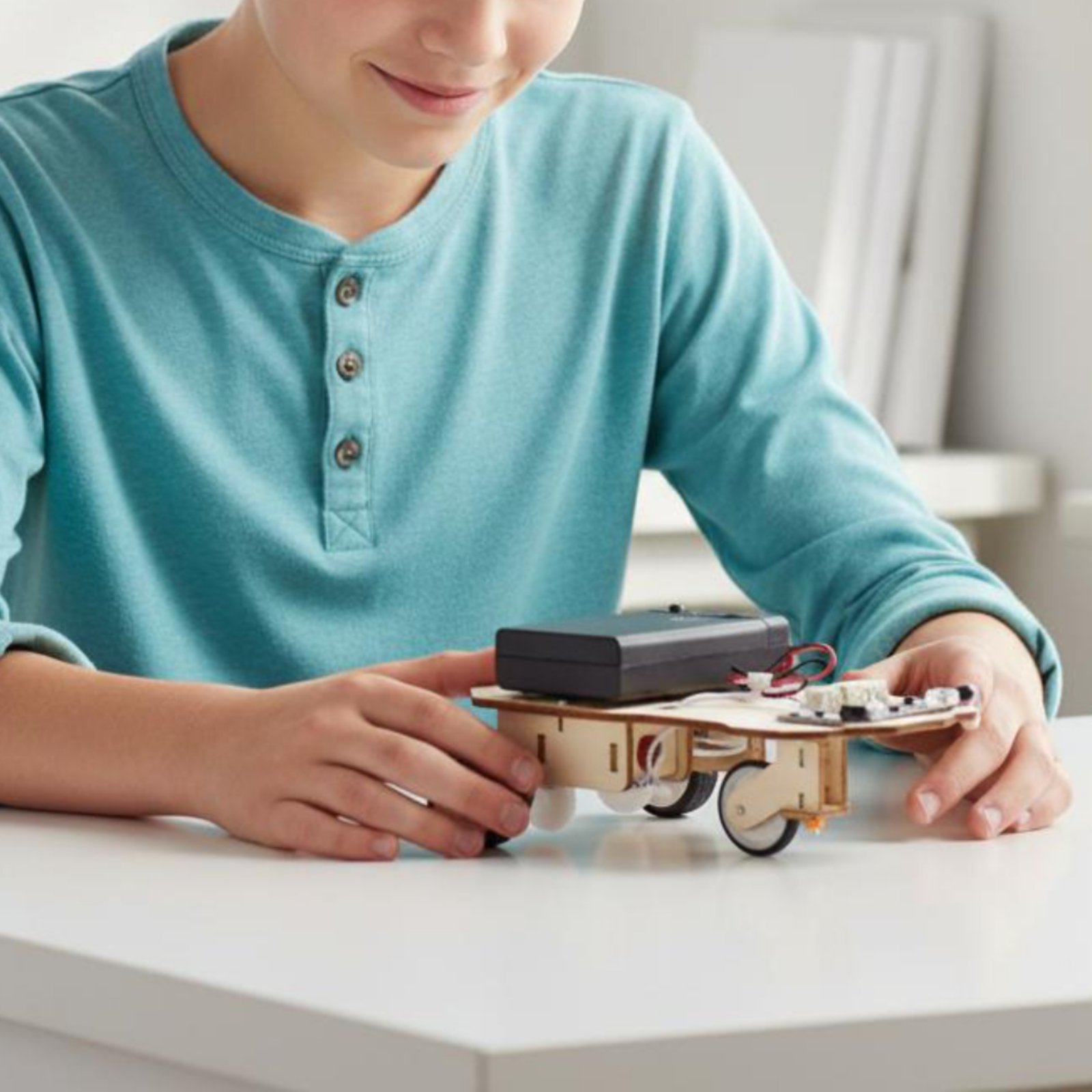 Wooden Intelligent Vehicle Kit - Science Robotics review and price